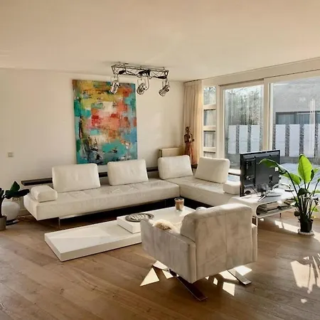 فيلة 3 Bedroom *