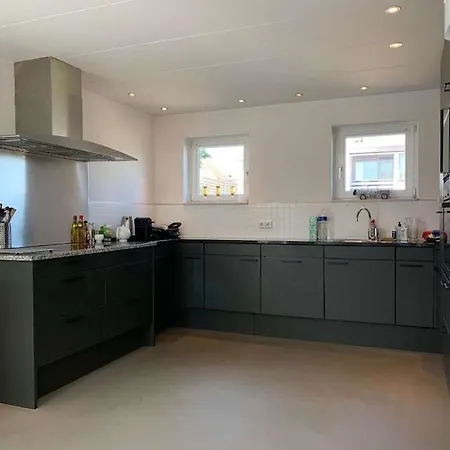 فيلة 3 Bedroom بيرشن أن زي