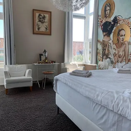 3 Bedroom بيرشن أن زي